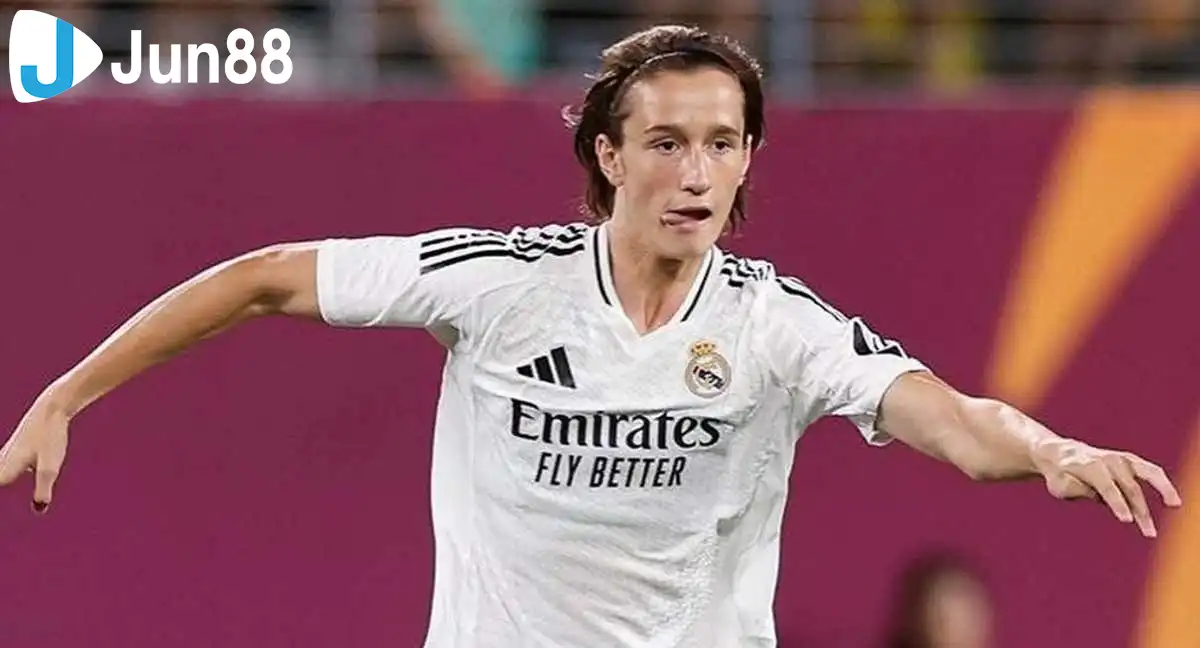 Trung vệ trẻ này được Real Madrid đánh giá rất cao (Ảnh: Tribuna)